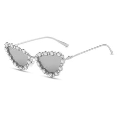Glamorous Jeweled Heart Sunglasses