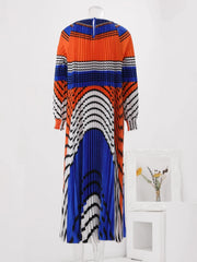 Geometric Wave Print Pleated Maxi Dress